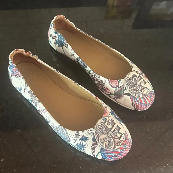 Tory Burch Minnie  Floral Travel Ballet Flats - Picture 4 of 8